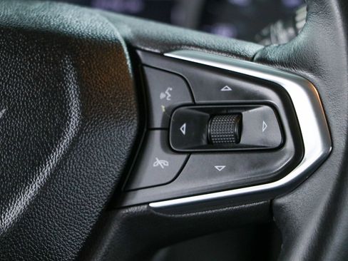 Used 2021 Chevrolet TrailBlazer LT w/ Premium Seating Package FWD image 14
