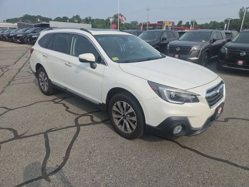 Used 2019 Subaru Outback 2.5i Touring AWD/4WD image 7