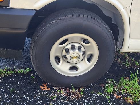 New 2025 Chevrolet Express 2500 w/ Driver Convenience Package image 6