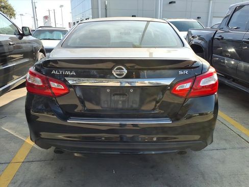 Used 2016 Nissan Altima 2.5 SR image 2