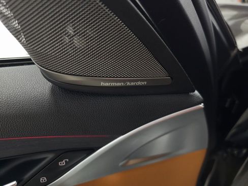 Used 2023 BMW 530e xDrive w/ Premium Package image 16