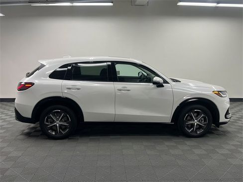 Used 2025 Honda HR-V EX-L image 4