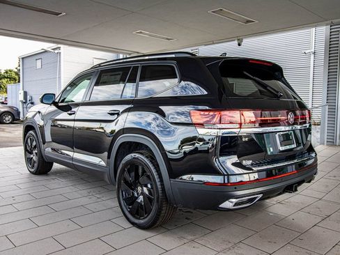 New 2026 Volkswagen Atlas SE image 13