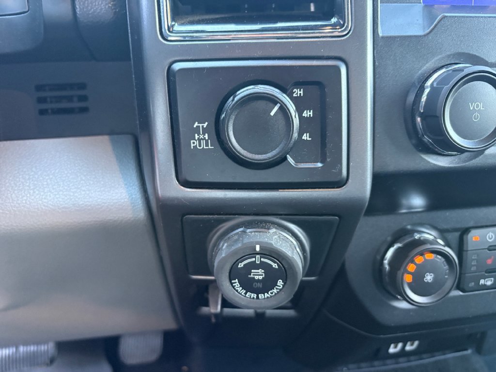 Used 2020 Ford F150 XLT w/ Equipment Group 302A Luxury AWD/4WD image 27