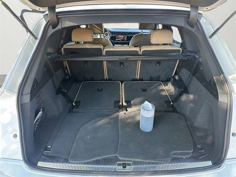 Used 2021 Audi Q7 3.0T Premium Plus image 35