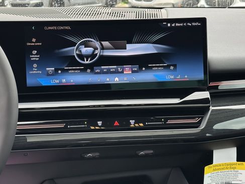 Used 2026 BMW 530i xDrive w/ M Sport Package image 29