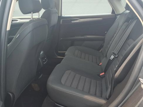 Used 2020 Ford Fusion SE AWD/4WD image 13