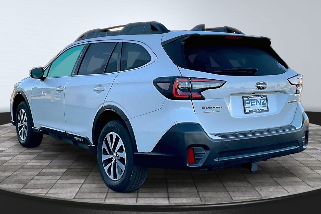 Used 2022 Subaru Outback Premium AWD/4WD image 4