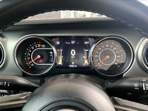 Used 2021 Jeep Gladiator Sport AWD/4WD image 23
