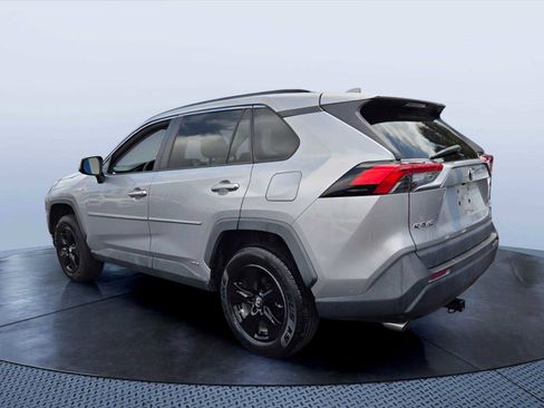Used 2020 Toyota RAV4 LE w/ All Weather Liner Package AWD/4WD image 4