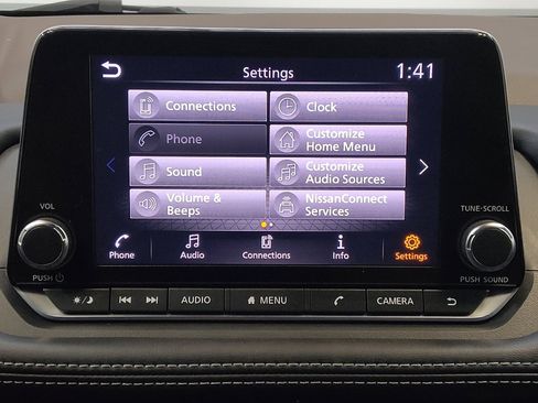 Used 2022 Nissan Rogue SV FWD image 25