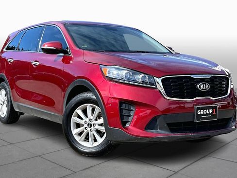 Used 2019 Kia Sorento LX image 3