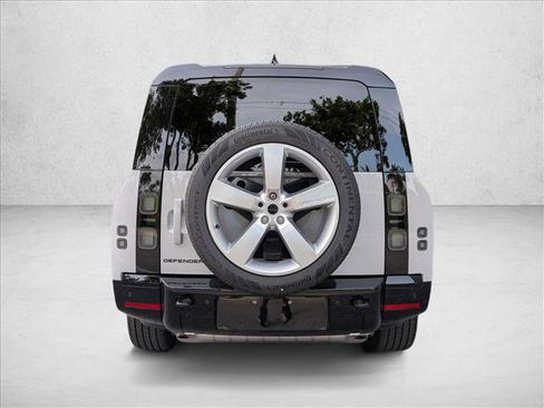 New 2026 Land Rover Defender 130 X-Dynamic SE AWD/4WD image 7
