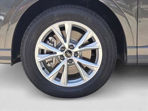 New 2025 Audi Q3 2.0T Premium image 9