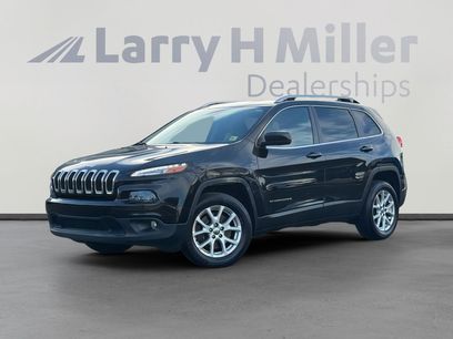 Used 2017 Jeep Cherokee Latitude w/ Safety/Convenience Group