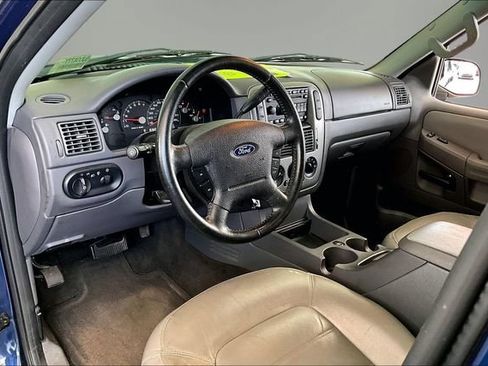 Used 2005 Ford Explorer XLT RWD image 13