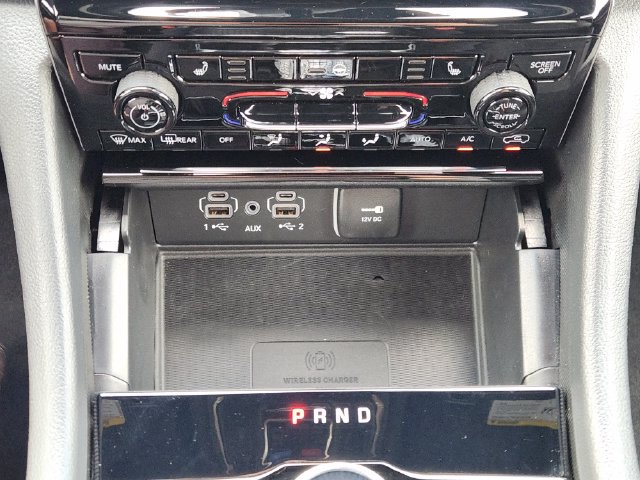 Used 2025 Jeep Grand Cherokee Altitude RWD image 19