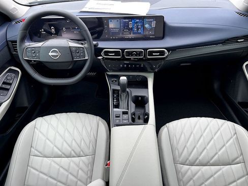 New 2026 Nissan Sentra SL image 9