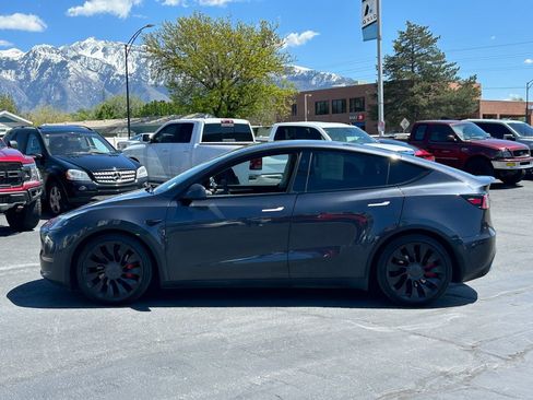 Used 2025 Tesla Model Y Performance AWD/4WD image 8