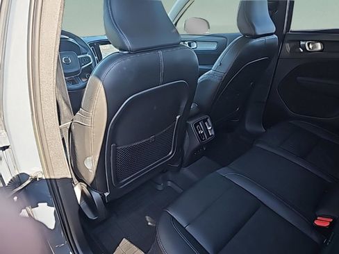 Used 2023 Volvo XC40 B5 Plus w/ Protection Package Premier image 30