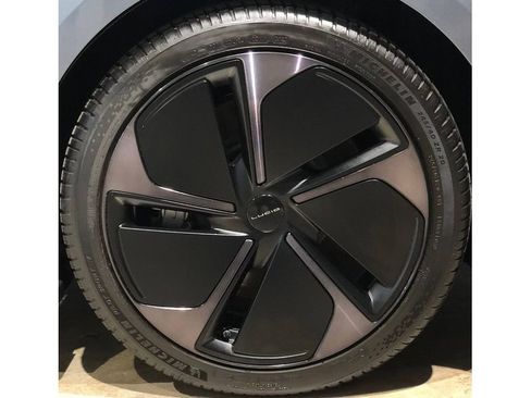 Used 2024 Lucid Air Pure image 12