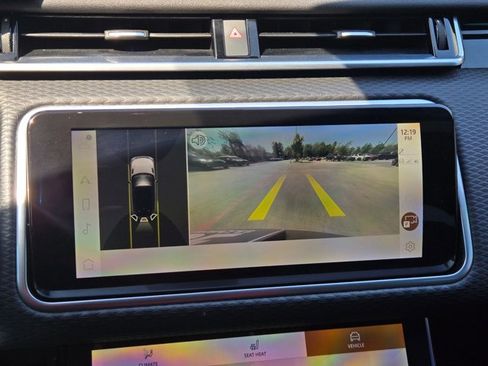 Used 2023 Land Rover Range Rover Velar R-Dynamic S image 13