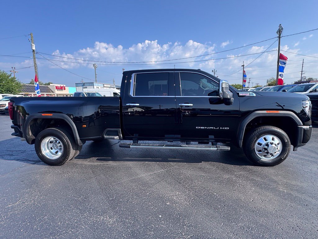 Used 2026 GMC Sierra 3500 Denali AWD/4WD image 8