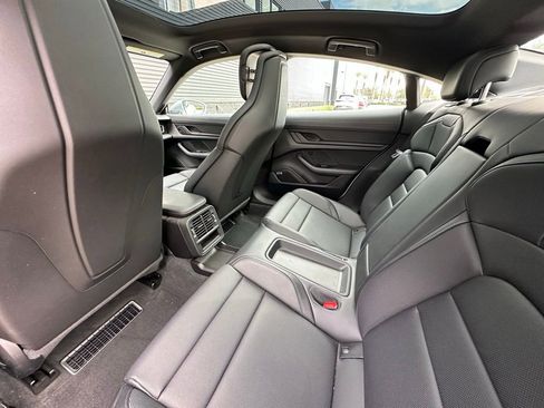 Used 2024 Porsche Taycan image 34