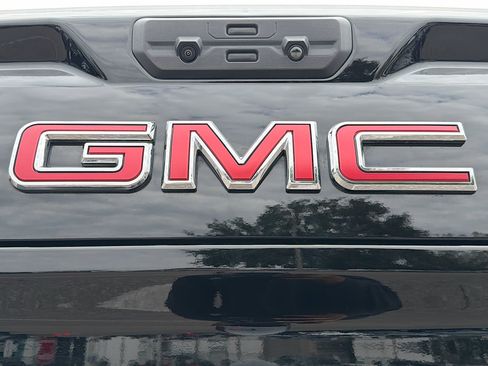 Used 2025 GMC Sierra 1500 Elevation w/ Elevation Premium Package image 11