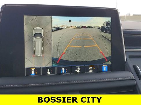 Used 2022 GMC Yukon SLT w/ SLT Luxury Package image 15