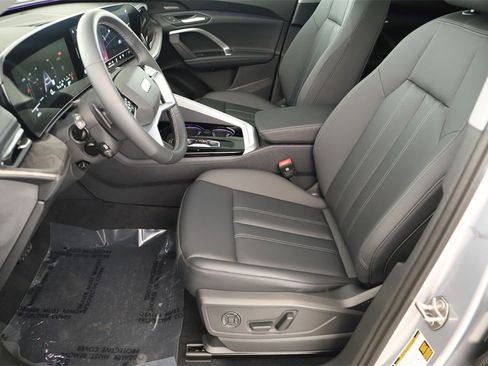 New 2025 Audi Q5 2.0T Premium Plus image 23