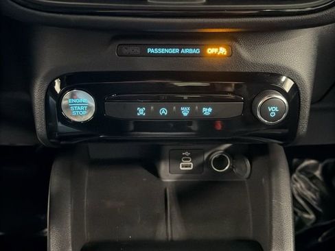 Used 2025 Ford Escape ST-Line w/ Tech Pack #1 FWD image 30