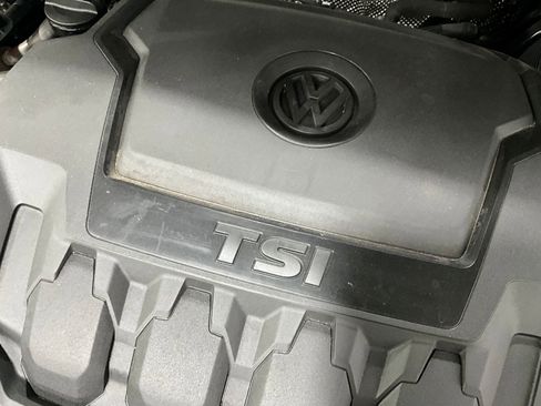 Used 2024 Volkswagen Tiguan SE R-Line FWD image 32