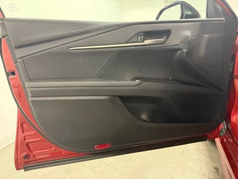 Used 2025 Toyota Camry SE image 8