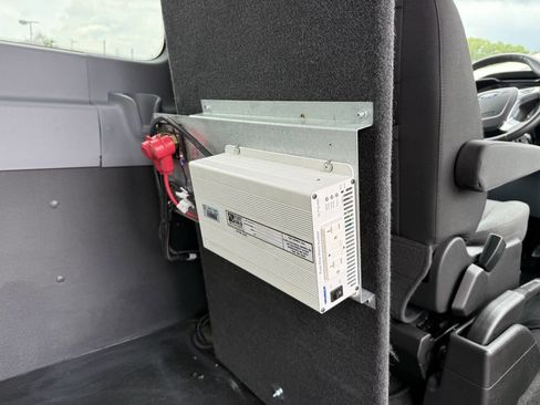 Used 2019 Ford Transit 150 XLT RWD image 8