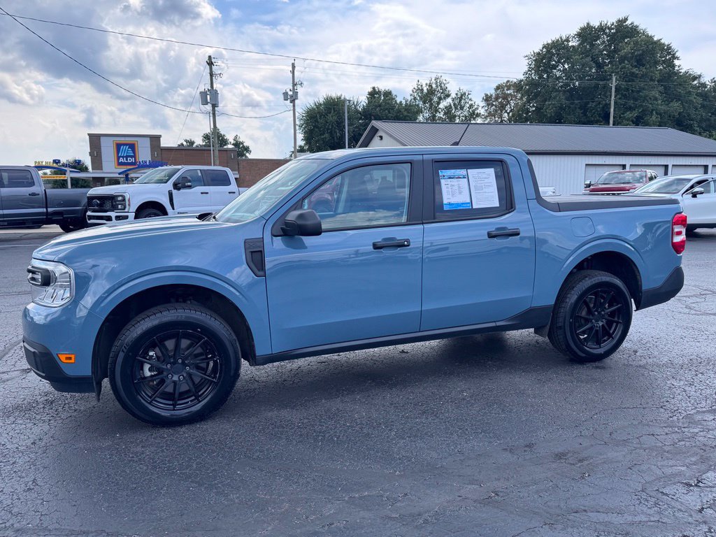 Used 2022 Ford Maverick XL FWD image 2
