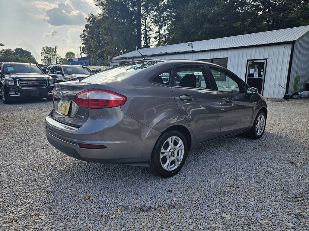 Used 2014 Ford Fiesta SE w/ Comfort Package FWD image 8