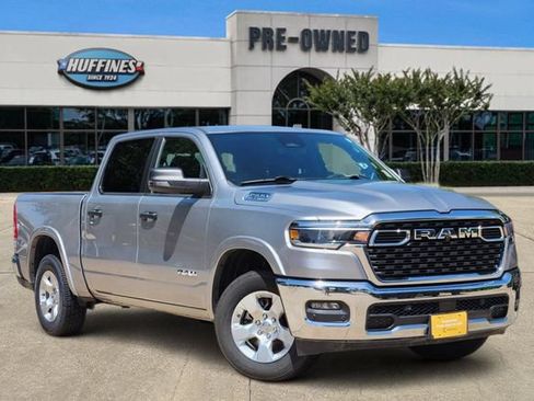 Used 2025 RAM 1500 Big Horn AWD/4WD image 1