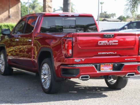 Used 2022 GMC Sierra 1500 Denali w/ Denali Reserve Package AWD/4WD image 7