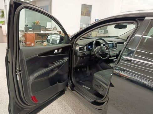 Used 2019 Kia Sorento FWD V6 w/ LX V6 Convenience Package image 33