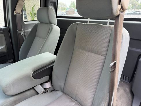 Used 2005 Dodge Dakota ST RWD image 24