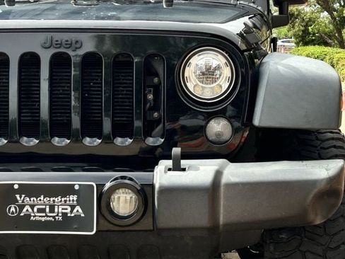 Used 2017 Jeep Wrangler Unlimited Sport image 9