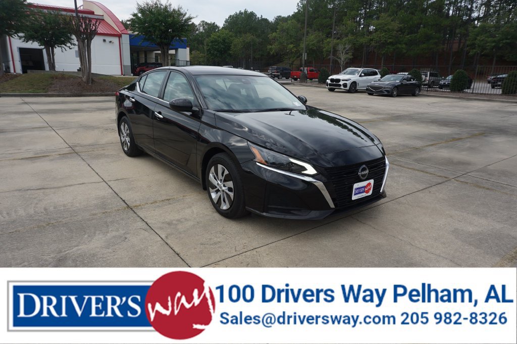 Used 2023 Nissan Altima 2.5 S FWD image 1