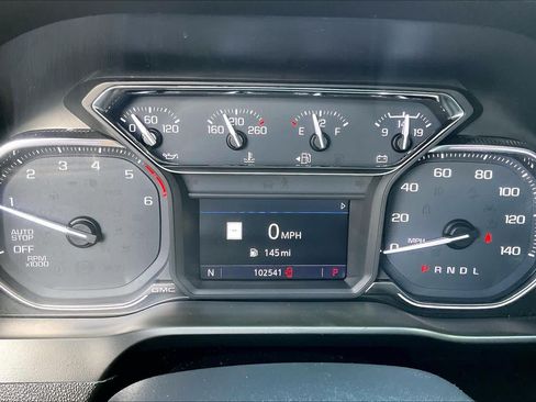 Used 2020 GMC Sierra 1500 SLT RWD image 25
