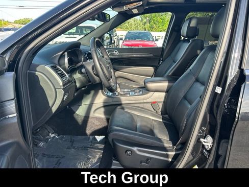 Used 2022 Jeep Grand Cherokee Limited w/ Tech Group AWD/4WD image 10