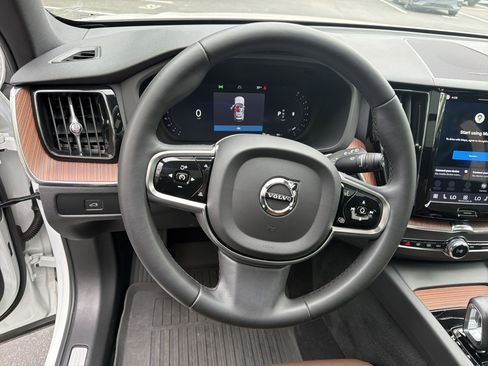 Certified 2024 Volvo XC60 B5 Plus w/ Protection Package AWD/4WD image 18