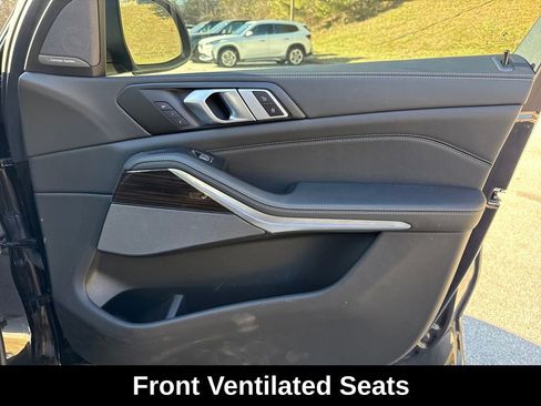 Used 2025 BMW X7 xDrive40i image 38