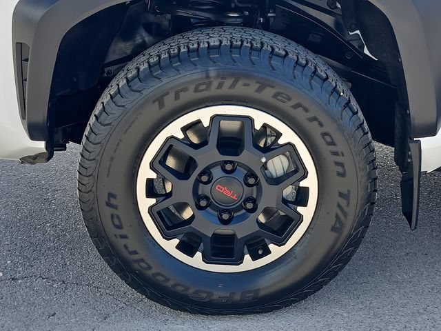 Used 2024 Toyota Tacoma TRD Off-Road AWD/4WD image 9