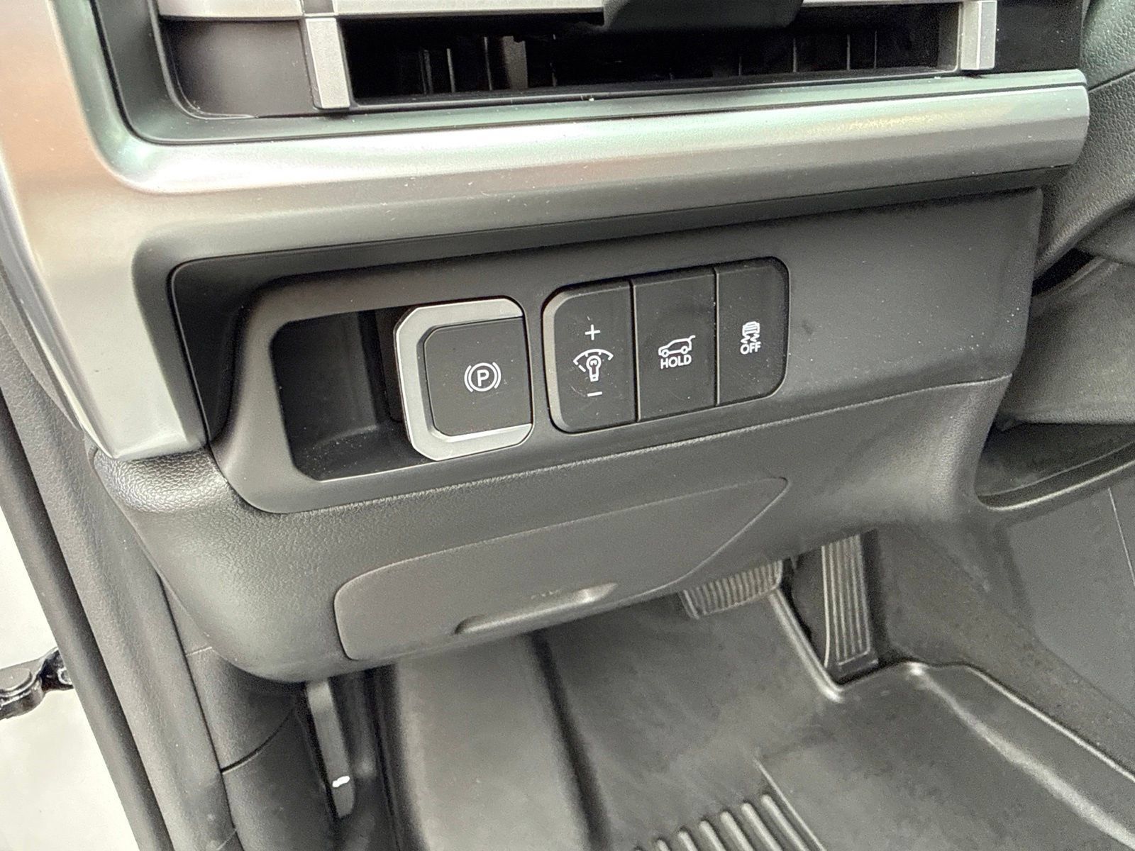 Used 2025 Hyundai Santa Fe SEL FWD image 22