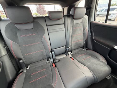 Certified 2023 Mercedes-Benz GLB 250 4MATIC image 18